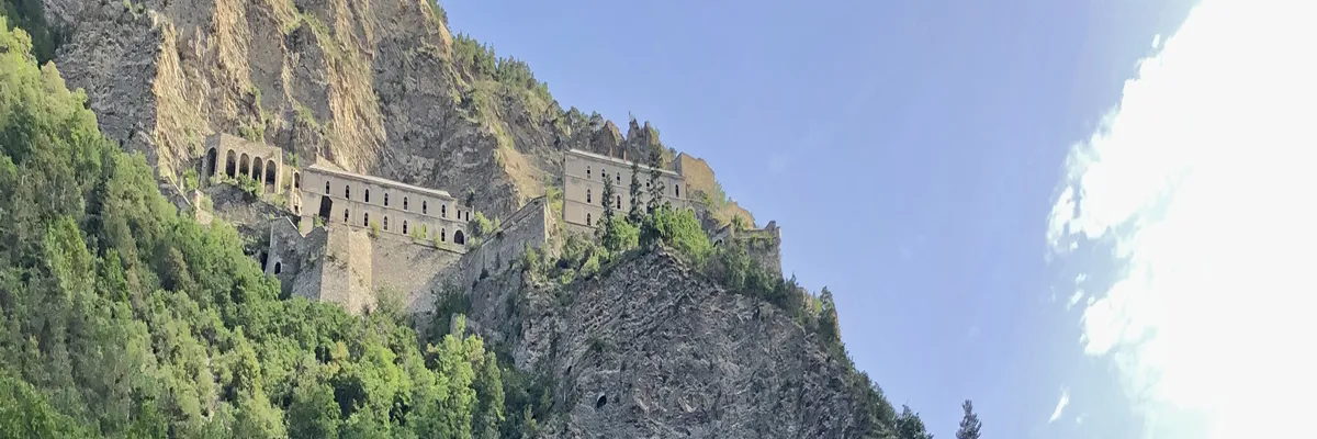 image-installateur-carport-solaire-la-condamine-chatelard.webp Image Installateur carport solaire La Condamine-Châtelard