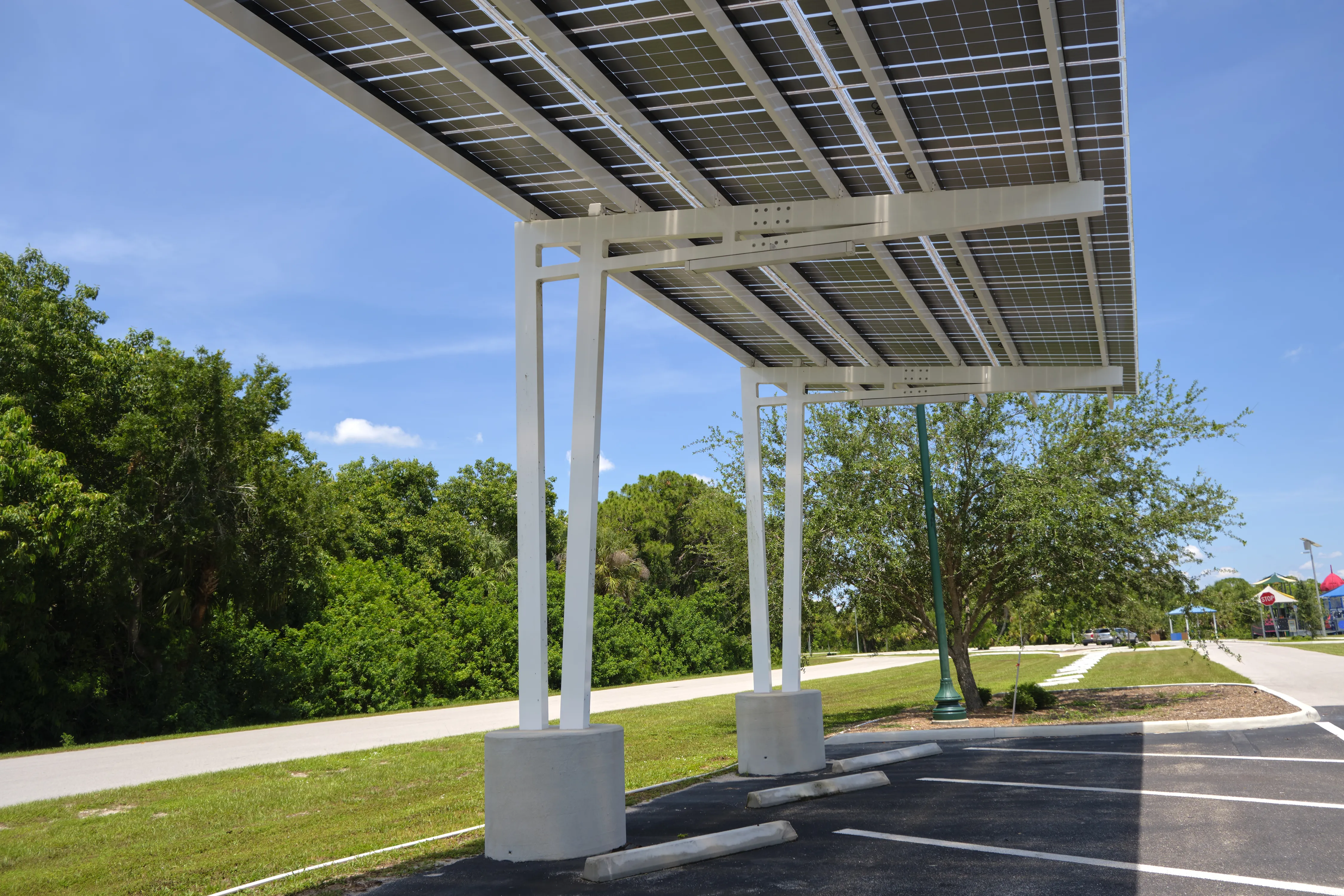 Image installateur carport solaire 3 carport solaire 04